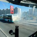 ФОТО и ВИДЕО: В Ласнамяэ горел автобус. Большую часть потушил сам водитель