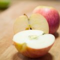 Hirmutav toiduvideo: katse "mürgise" õuna ja Fantaga – kui ohtlik on toit päriselt?