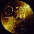 Voyageride lõputule kosmoselennule kaasa pandud kuldplaadil on juba kuulajaid