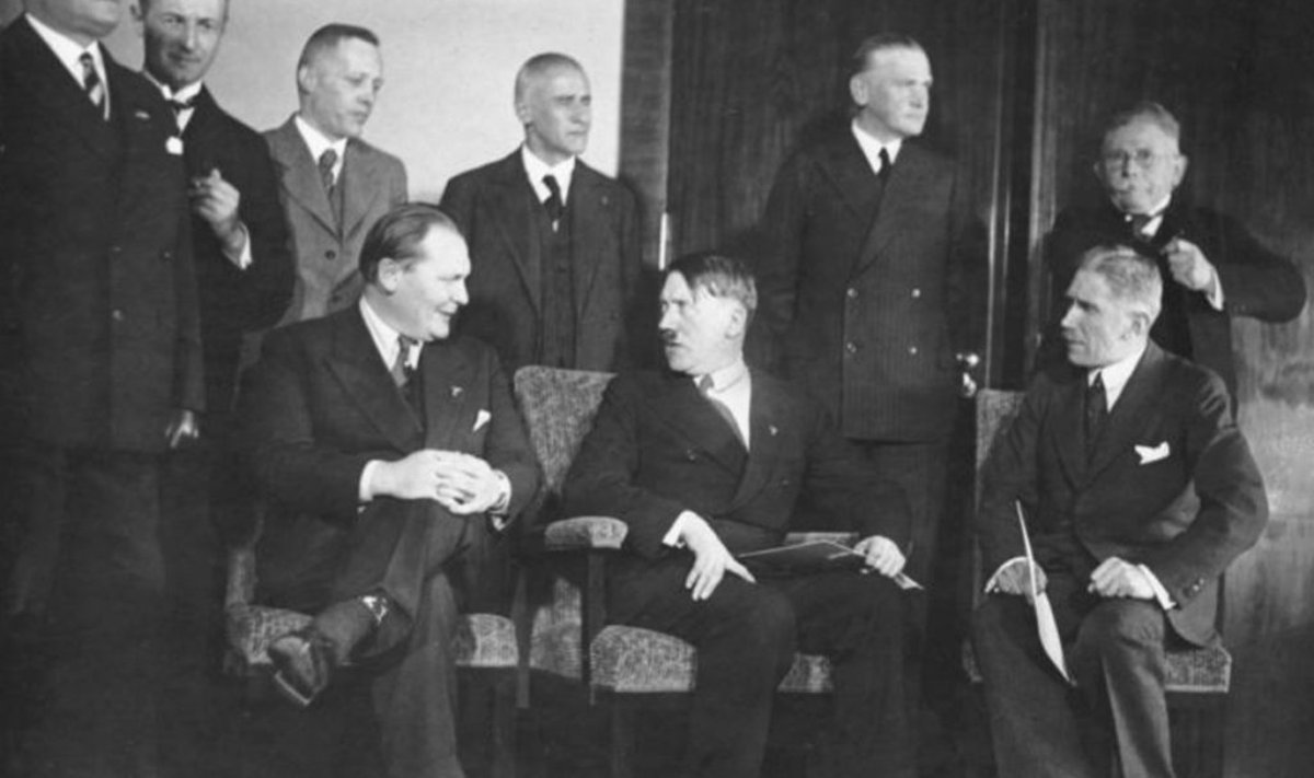 Гитлер и его первый кабинет министров, январь 1933 года