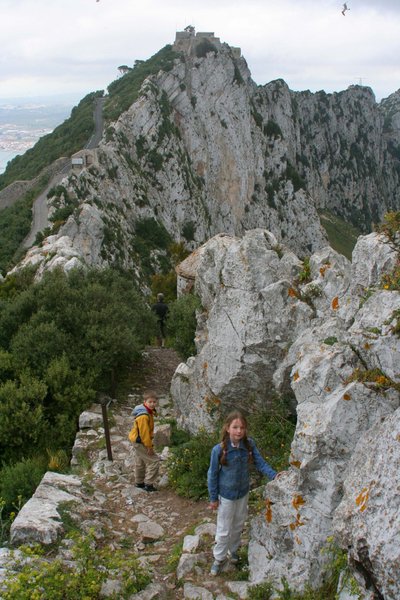 Kaspar ja Monika mägedes.