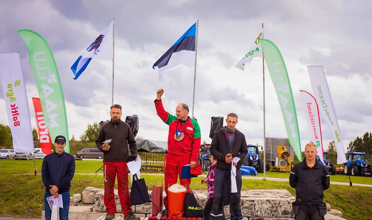 Tavaadrad: teise koha saanud Kaspar Järvala, võitja Raido Kunila, kolmanda koha võitja Indrek Zilensk.