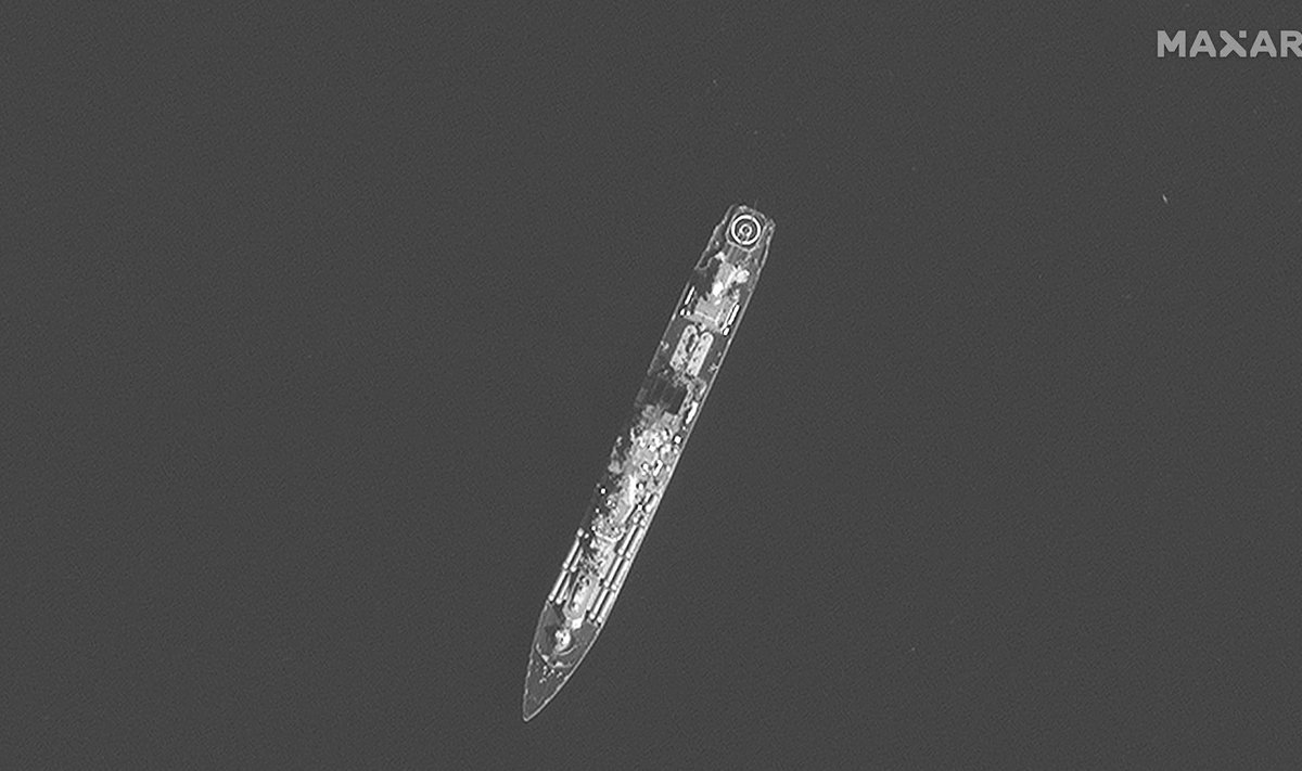 HUKU OOTEL: Ristleja Moskvast tehtud satelliitfoto neli päeva enne uppumist.