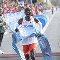 Eliud Kipchoge purustas enda nimel olnud maratoni maailmarekordi
