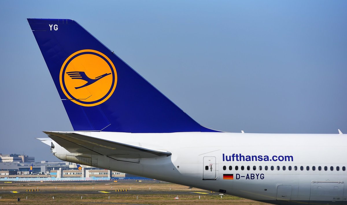 Lufthansa töötajad on sunnitud omavahel vormiriideid vahetama.