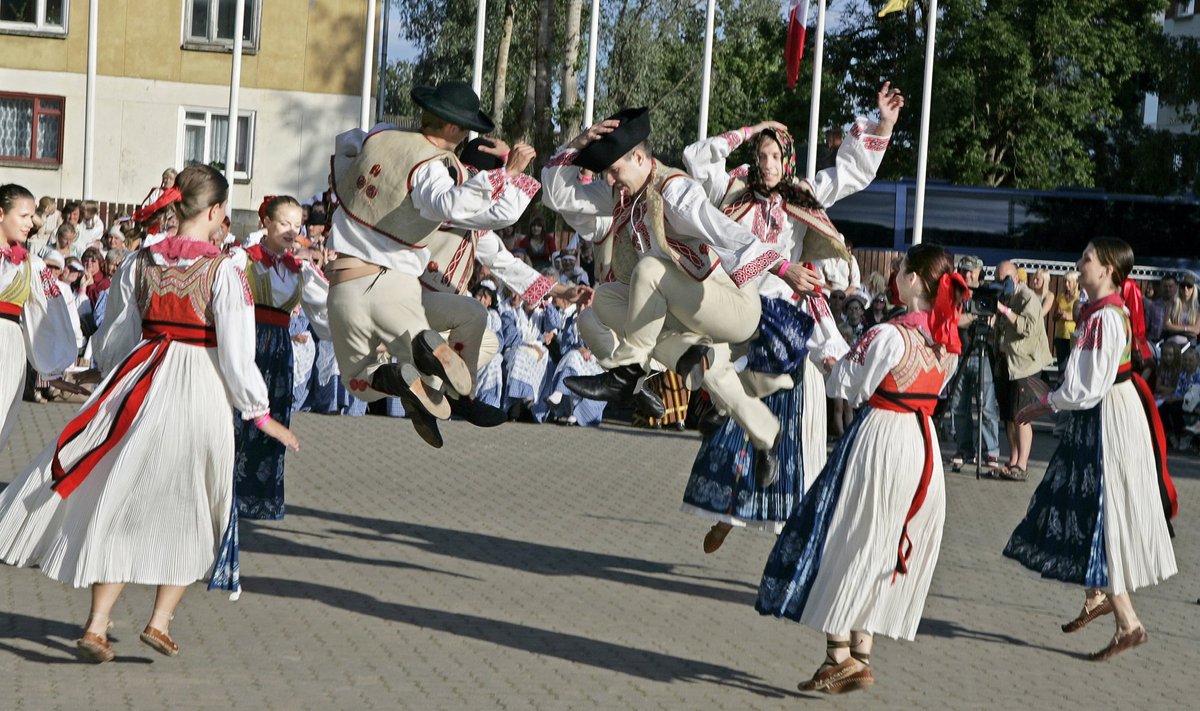 Võru folkloorifestival toob taas värvid linna - Maaleht