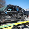 ФОТО: В Тарту автомобиль спасательной службы столкнулся с легковушкой