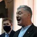 Riigireetmises kahtlustatavat Ukraina endist presidenti Porošenkot vahi alla ei võetud ja ta läks restorani pidutsema
