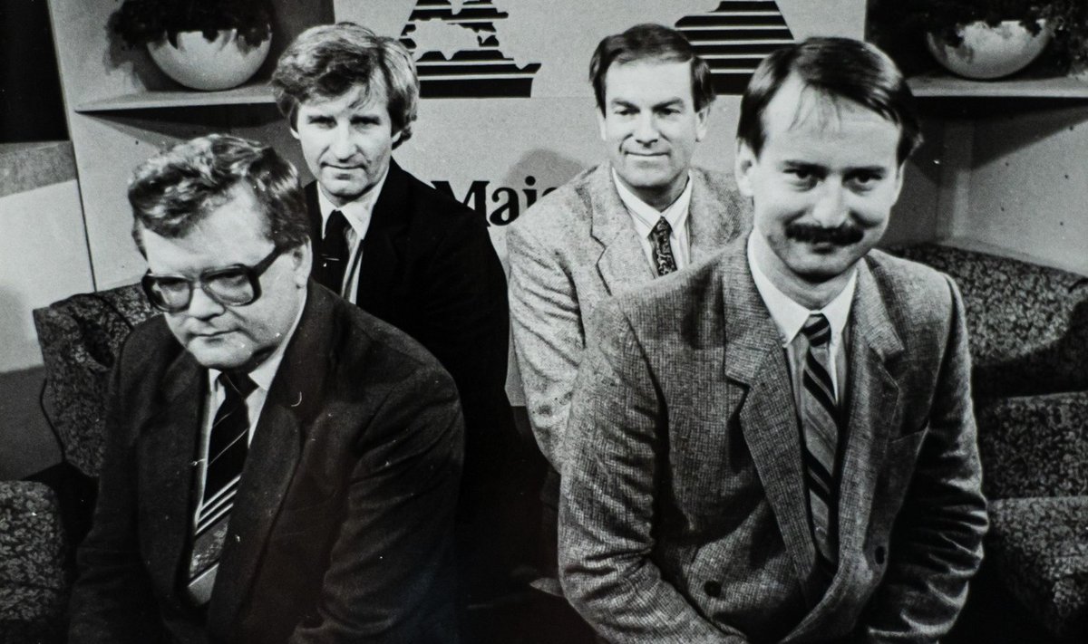 Isemajandava Eesti ettepaneku autorid Edgar Savisaar, Mikk Titma, Tiit Made ja Siim Kallas 1988. aastal.