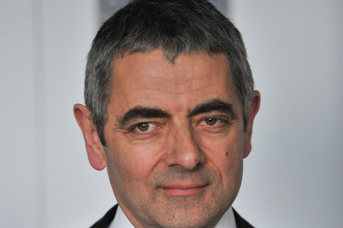 Роуэн аткинсон биография. Rowan Atkinson. Роуэн Аткинсон армянин. Мистер Бин фото актера.