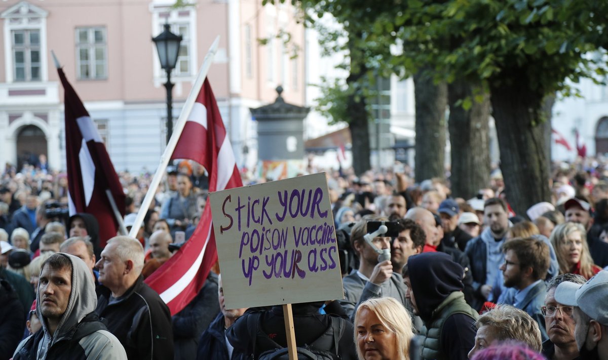 Augustis toimunud protest Riias vaktsineerimise vastu. 