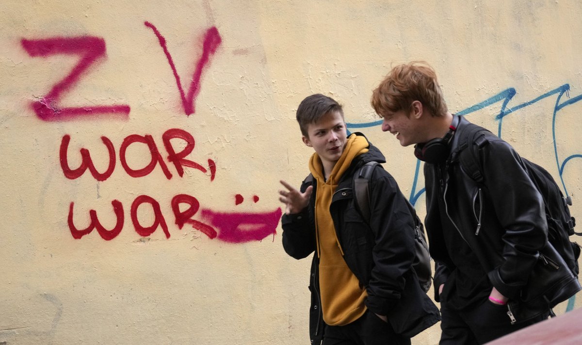 Sõjavastane graffity Peterburis