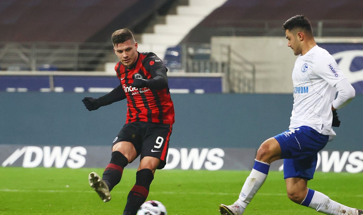 Luka Jovic (vasakul)