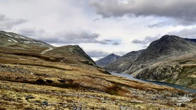 Raamatukoi rändas "Lauritsatütre" kodupaigas – Norra karjamaad ja kaljuseinad, ootamatud käändkäigud ja tohutult äratundmisrõõmu