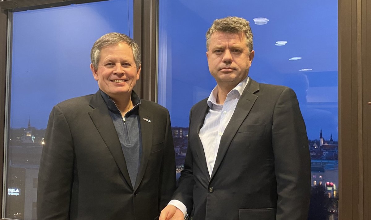 Välisminister Urmas Reinsalu senaator Steve Dainesiga