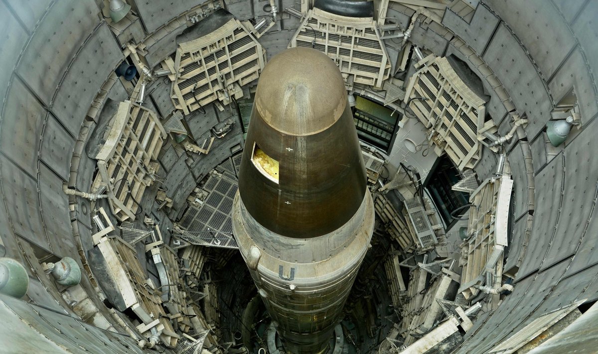 ЭКСПОНАТ: Обезвреженная межконтинентальная баллистическая ракета Titan II в аризонском музее баллистических ракет.