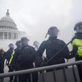 ВИДЕО | В Вашингтоне произошли столкновения между сторонниками Трампа и полицией. Протестующие ворвались в Капитолий. В город вводят Нацгвардию