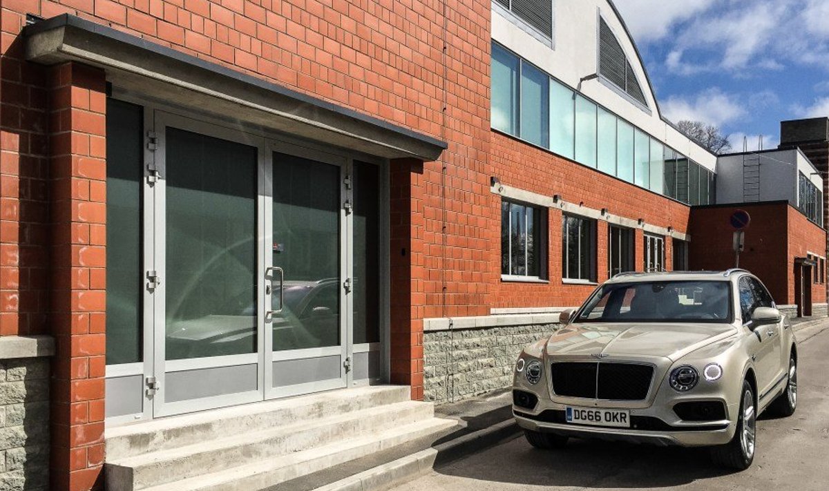 Bentley Bentayga, vastuolude meister