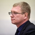 FOTOD: Narva linnavolikogu esimees on kelmuse pärast kohtu all