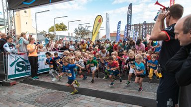 FOTOD | Lapsed lustisid Tallinnas Vabaduse väljakul IRONKIDS jooksudel