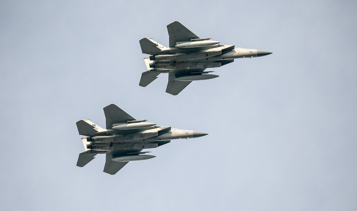Nato hävitajate ülelend