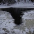 Внимание! Выходить на лед в Пирита опасно