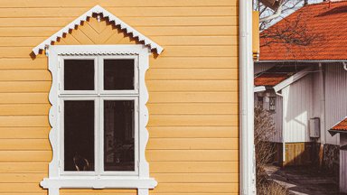 Как сэкономить деньги на покраске дома?