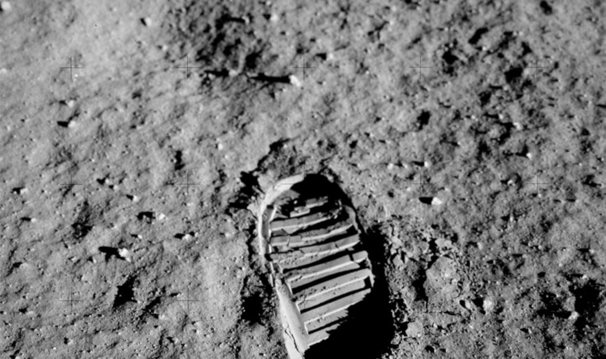 Neil Armstrongi jalajälg Kuu pinnal. Foto: Buzz Aldrin (1969)