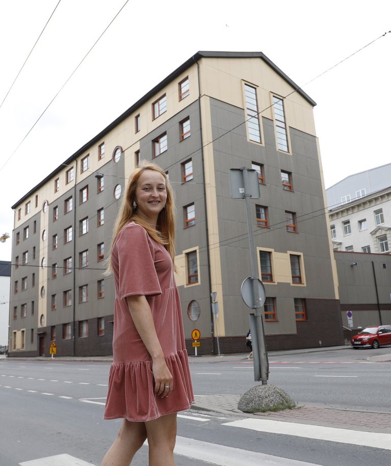 Vabaduse kooli juht Olga Selištševa ootab, et remont Tallinnas Endla tänavas asuvas koolimajas saab septembriks valmis.