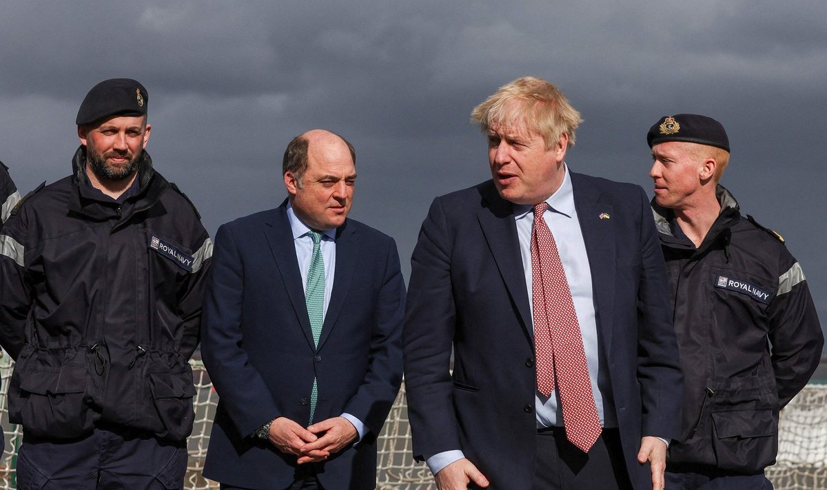 Boris Johnson koos Briti kaitsminister Ben Wallace´iga.