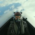 ARVUSTUS | Tom Cruise vajutas „Top Guni” jätkulooga gaasi põhja. Vaatajale jääb siiski siirupine kõrvalmaik
