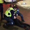 ВИДЕО: Полиция задержала мужчину, угрожавшего людям в Кесклинне и Ласнамяэ похожим на оружие предметом