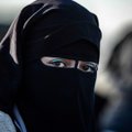 Талибы обязали женщин носить никаб в вузах