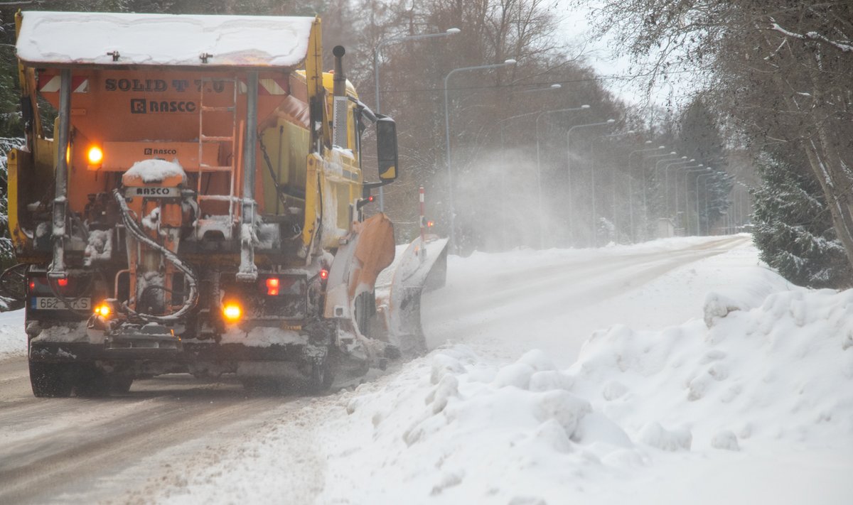 По данным службы погоды, больше всего снега в Эстонии выпало на островах и в южной части Эстонии.