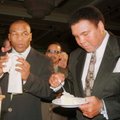 Mike Tyson arutles põneva küsimuse üle: kuidas mööduks poksimatš tema ja Muhammad Ali vahel?