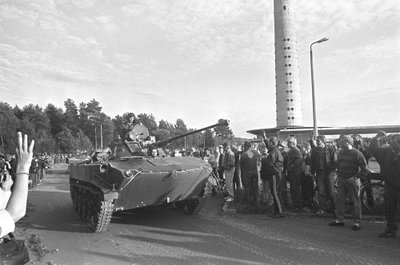 Pihkva sõjaväelased 1991. a augustis teletorni jalamil