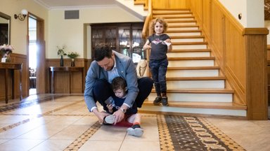 Kolme lapse isast Briti saadik Eestis: Eesti on pereinimestest diplomaatide seas ihaldatud sihtkoht