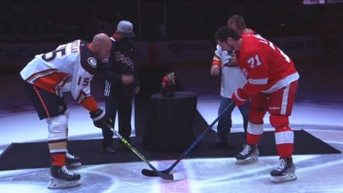 ВИДЕО | Обезьяна произвела вбрасывание перед началом матча НХЛ