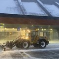 ВИДЕО | Таллиннский аэропорт заносит снегом. Ведутся работы по его расчистке
