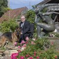 Urmas Sõõrumaa kannab Edgar Savisaare lemmiku eest hoolt: ettevõtja kinkis koerale uue kuudi