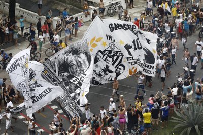 Похороны легенды бразильского футбола Пеле в Сантосе