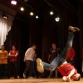 ФОТО DELFI: Американские и кохтла-ярвеские брейк-дансеры дали совместный концерт