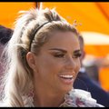FOTOD | Hiiglaslik partii! Katie Price näitab Taimaal järjekordse rinnasuurenduse tulemust