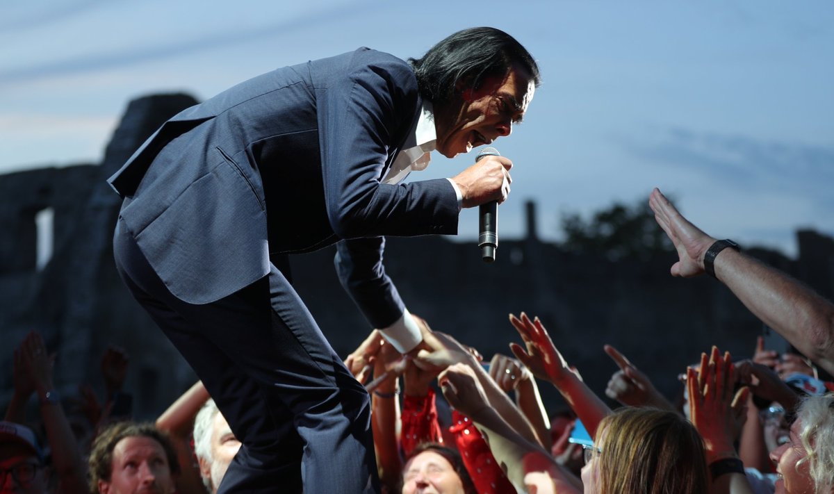 ÜKS KONTSERDISUVE TIPPE: Nick Cave and The Bad Seeds tänavu augustis Haapsalu piiskopilinnuses.
