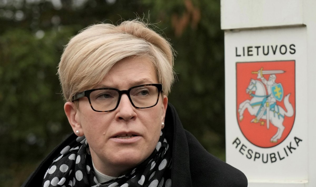 Peaminister Ingrida Šimonytė lükkas valitsusliikmete tagasiastumisavaldused tagasi.