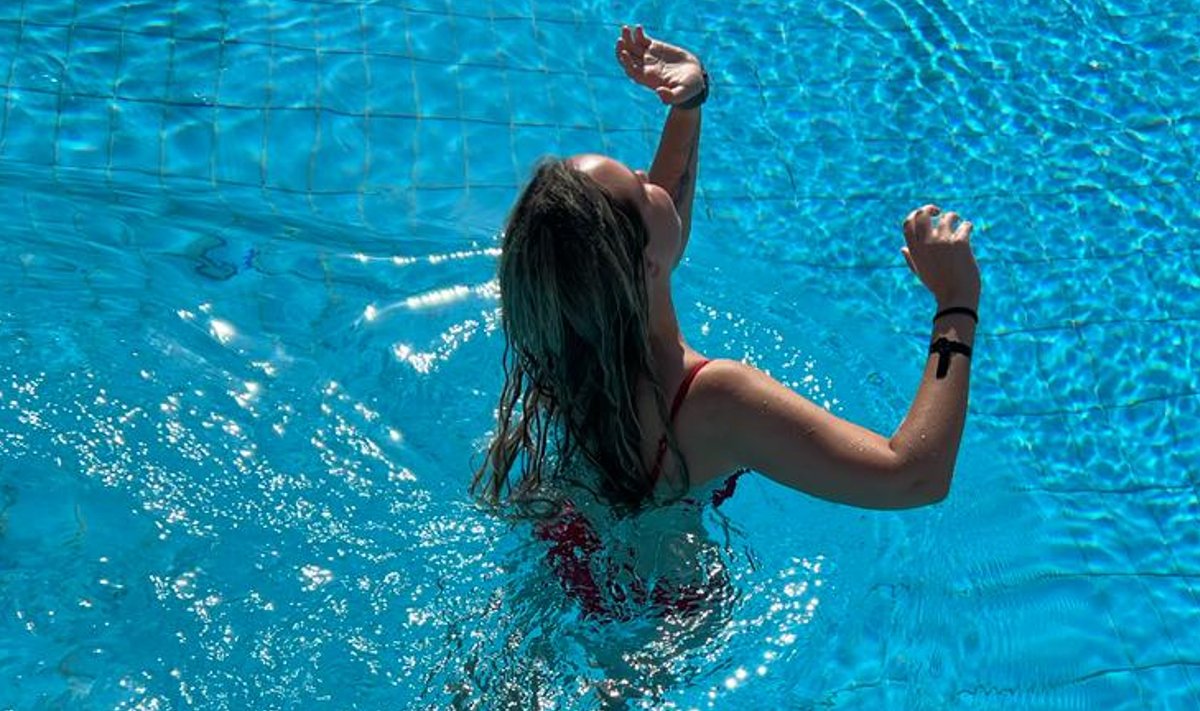 ESIMESED KAKS PÄEVA: Oli nalja nabani. Edasi algas õuduste jada.