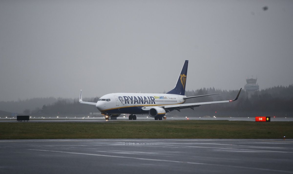 Lennuk maandus Tallinnas esmaspäeva hommikul.