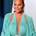 VIDEO | Avameelne Chrissy Teigen paljastas, millised on tema rinnad pärast implantaatide eemaldamist