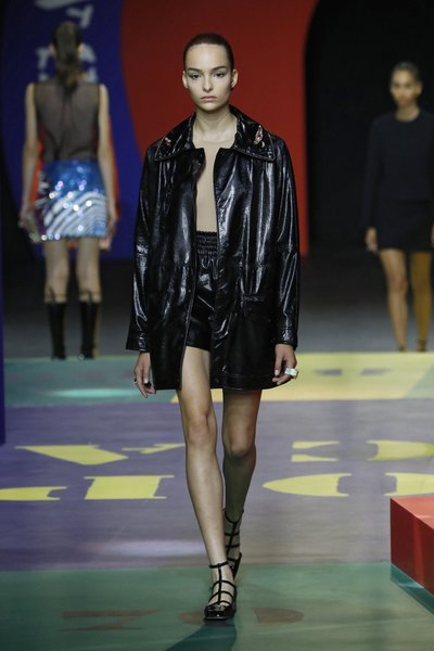 Christian Dior Collection Haute Couture fall 2021 Paris Fashion Week