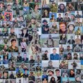 DELFI UKRAINAS | „Kas langenute seas on mu abikaasa, poeg, tütar?“ Fotodega kaetud mälestusmüür muutub üha pikemaks